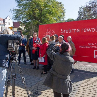 Prezentacja czwartego punktu samorządowego programu KKW SLD Lewica Razem – „Srebrna Rewolucja” 